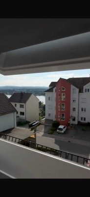 Helle 2-Zimmer-Wohnung mit 2 Bädern, Einbauküche & Stellplatz in Urbar– Blick auf den Rhein
