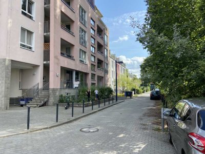 Elegante 3-Zimmer-Wohnung mit Loggia auf der Halbinsel Alt-Stralau 1.OG