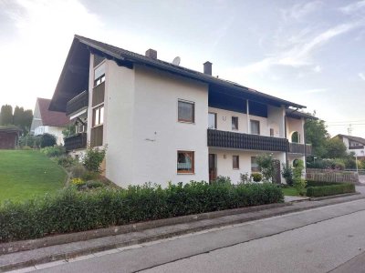 Großzügiges Haus mit ELW in Eppishausen (von Privat)