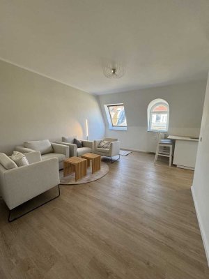 Charmante 3-Raum-Maisonette-Wohnung im Szeneviertel – Gottschedstraße