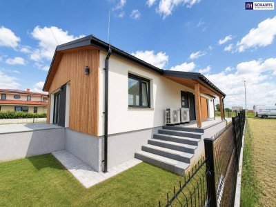 SONNENUNTERGÄNGE INKLUSIVE – EXKLUSIVER DESIGN-BUNGALOW MIT 5 ZIMMERN, PHOTOVOLTAIK &amp; 750 M² GRUND!