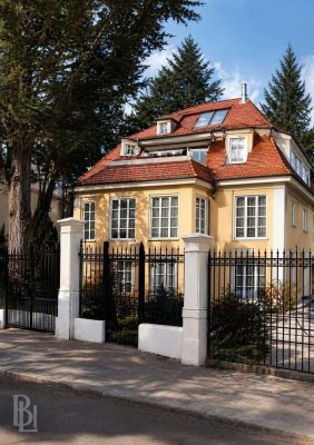 Berlin-Grunewald: Etagenwohnung in Villa mit Kamin und Wellness