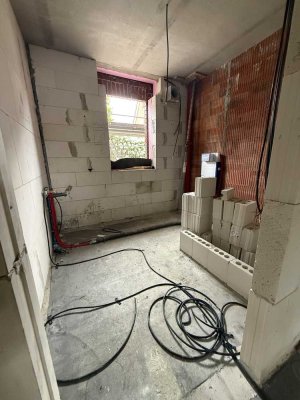 Erstbezug ab 01.10. – Moderne 2-Zimmer-Neubauwohnung mit eigenem Garten, Terrasse & Einbauküche