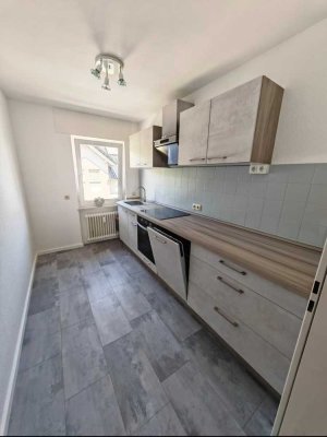 Exklusive 3-Raum-Wohnung mit Balkon und Einbauküche in Langsur