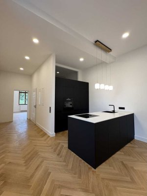 VERKAUFT. Altbau - Charme trifft auf modernes Wohnen (3. OG links)