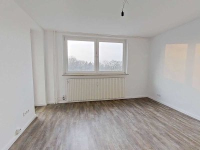 Moderne 2-Zimmer-Wohnung mit BALKON und EBK