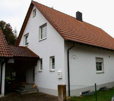 Sonniges Einfamilienhaus mit Doppelgarage I Massiv I Baujahr 2000