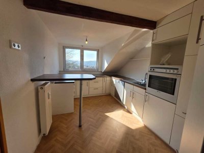 Provisionsfreie helle 3-Zimmer-Dachgeschosswohnung mit Wintergarten & Weitblick in Oberbarmen