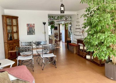 Großzügige Maisonettewohnung mit viel Potenzial & TG – provisionsfrei