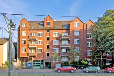 5-Zimmer Wohnung in Düsseldorf-Lierenfeld