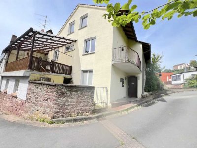 Attraktives Mehrfamilienhaus mit 9 Wohneinheiten und Lagerflächen im Herzen von Werbach-Gamburg