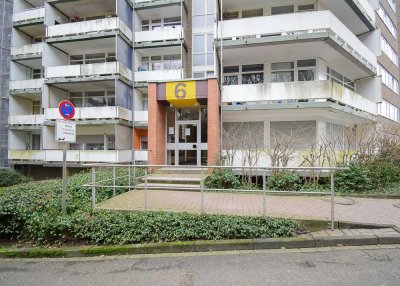 Freie 2-Zimmer-Wohnung mit Balkon und TG-Stellplatz in Bensberg