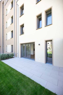 Erstbezug: Moderne 3,5-Zimmer-Wohnung mit zwei Terrassen und Garten