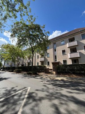 Großzügige 5-Raum-Wohnung mit Balkon & neuer Einbauküche in Halberstadt