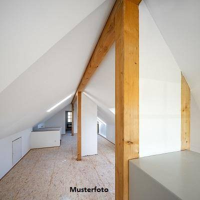 +++ Große Wohnung mit Dachterrasse +++