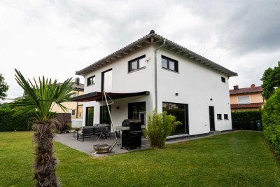 Exklusives Einfamilienhaus in idyllischer Lage in Augsburg-Hammerschmiede
