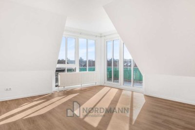 Erstbezug nach Sanierung: Exklusive Dachgeschosswohnung mit Panorama-Weitblick