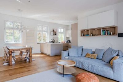 Vom Handwerksmeister hochwertig ausgebaute Dachgeschosswohnung der Extraklasse im grünen Norden