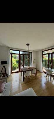 UNTERMIETE 17.07-13.09 Helle, voll möblierte 2-Zimmer-Wohnung mit Terrasse – Nähe Schloss & UKM