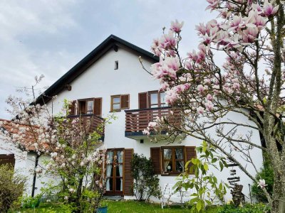 Ohne Makler: Architektenhaus in Neuburg - Solar & PV, Spielstraße, mit Garage und schönem Garten