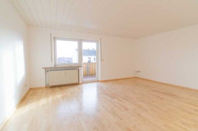 ENTWURF - Viel Platz! 4 Zimmer Wohnung mit Doppelgarage + Balkon + Kellerraum + Speicheranteil