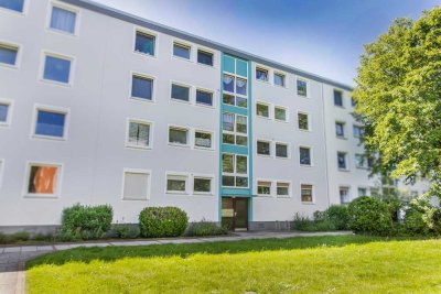 Bremen-Blockdiek: gut geschnittene 3-Zimmer-ETW mit Loggia und Blick ins Grüne im 2. Obergeschoss