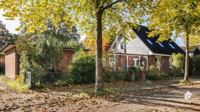 Potenzial entdecken: Bungalow mit großem Grundstück, Stellplatz und Garten in Pinneberg