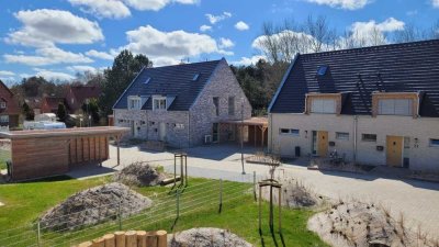 Exklusive Doppelhaushälfte in Top Lage!