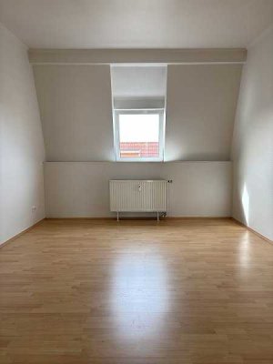 Attraktiver Wohnkomfort in frisch renovierter DG-Wohnung in Magdeburg!