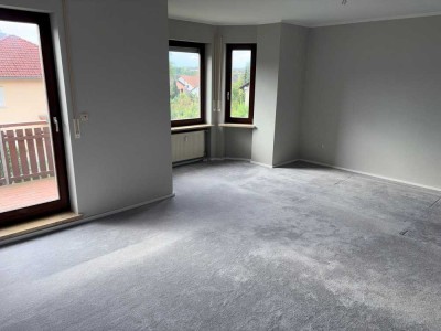 Geräumige 4-Zimmer-Wohnung mit Balkon in Kulmbach (Weiher)
