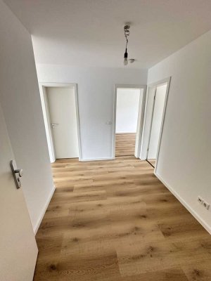 3-Zimmer-Wohnung • 76 m² • Balkon • Einbauküche •zentral gelegen