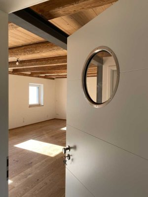 Erstbezug nach Sanierung: schöne 2-Zimmer-Wohnung mit Einbauküche in Neuötting