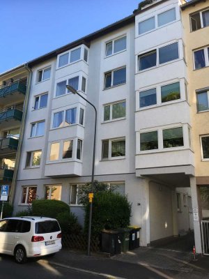 Moderne Zwei-Zimmer-Wohnung in Frankfurt Norden-Ost