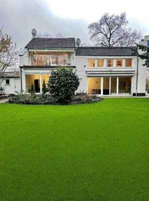 Beautiful home with garden and private sauna
