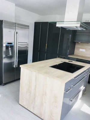 Moderne 4-Zimmerwohnung mit zwei Balkonen in Frankfurt - Einziehen und Wohlfühlen