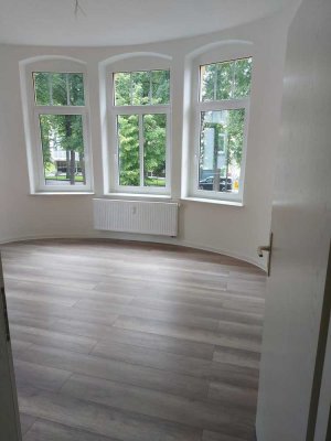 Wohnen auf der Weinauallee! Frisch renoviert! Einbauküche!