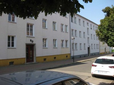 3 Raumwohnung im Altbau in zentraler Lage