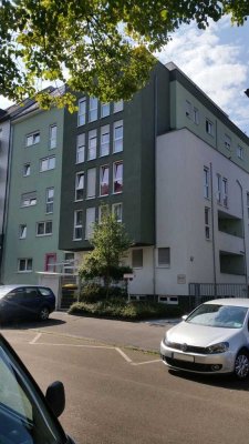 Vom Eigentümer moderne 3-Zimmer Wohnung im 1. OG mit Stellplatz im Rheingauviertel