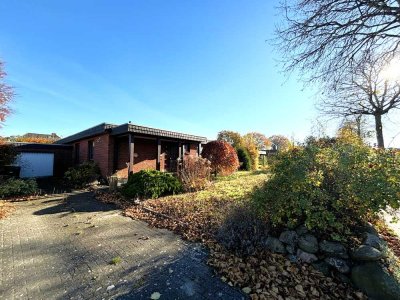 Winkel-Bungalow mit Vollkeller und Garage in gefragter, ruhiger Lage (RÖMBKE IMMOBILIEN KG)