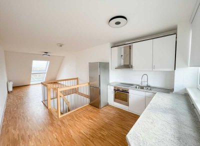 Renovierte Drei-Zimmer-Maisonette mit traumhaftem Mainblick