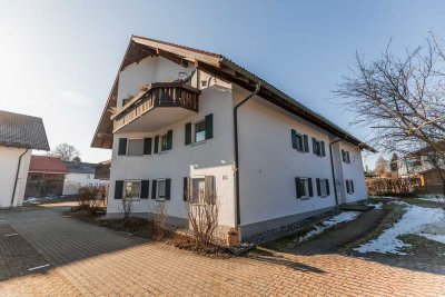 Hochwertig sanierte Dachgeschosswohnung - modernisierter Wohntraum in idyllischer Lage - Balkon & TG