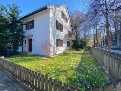 Beste Lage am Hirschgarten: Traumobjekt mit Sanierungsbedarf im Bieterverfahren
