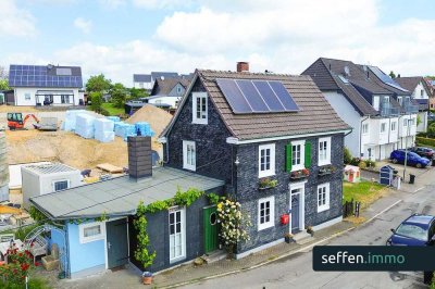 Modernes Landhaus mit Scheune und Sonnengarten in ruhiger Lage von Burscheid