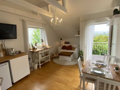 Vollausgestattetes Studio No 2 mit traumhafter Aussicht für Wochenendpendler/-in