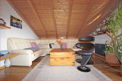 PREISREDUZIERUNG!
Ansprechende große 2-Zi-Dachgeschoßwohnung