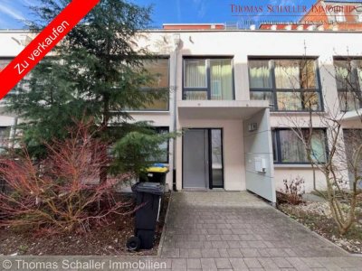 Einzigartiges Stadthaus im ruhigen Innenhof – Reihenmittelhaus mit Garten  exklusiver Dachterrasse