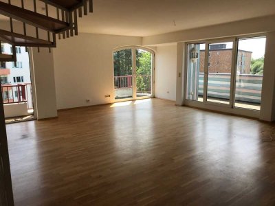 146,9 qm große Maisonette-Wohnung,  11 km zur EZB,  in Maintal Dörnigheim