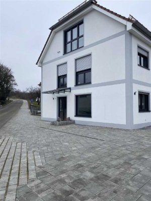 Helle 2-Zimmer-Wohnung mit Aufzug in 84416 Inning a. Holz