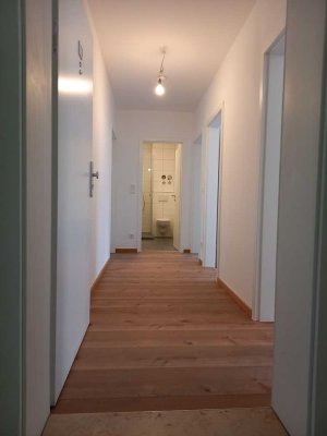 sofort einziehen: 3-Zimmer Wohnung in Schwabing, nahe Münchner Freiheit.