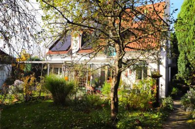 Herrliche DHH mit sonnigen und eingewachsenen Süd-Garten in Asbach bei Petershausen!